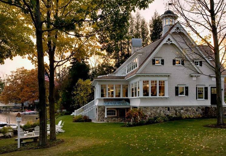 Красивый дом на берегу озера Уиннипесоки (США) - Фотографии красивых интерьеров
