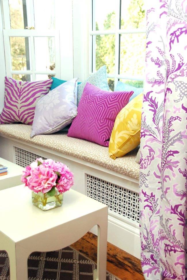 Украшаем интерьер декоративными подушками