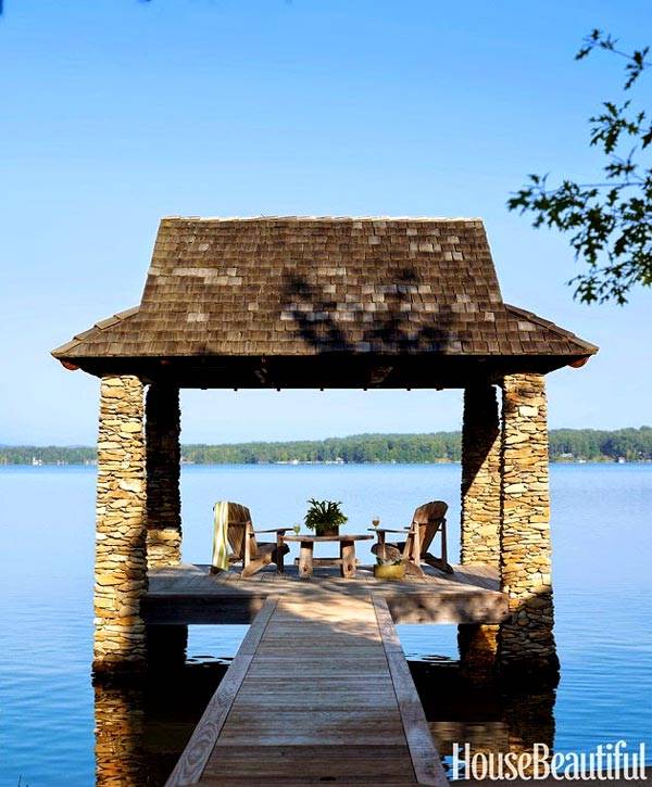 Интерьер дома в деревенском стиле на озере Мартин, штат Алабама