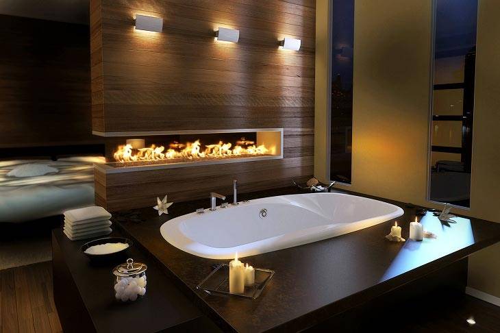 Уютные интерьеры ванных комнат с камином