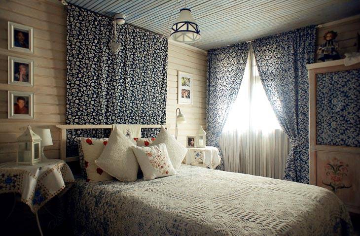 Милый дизайн интерьера спальни в деревенском стиле