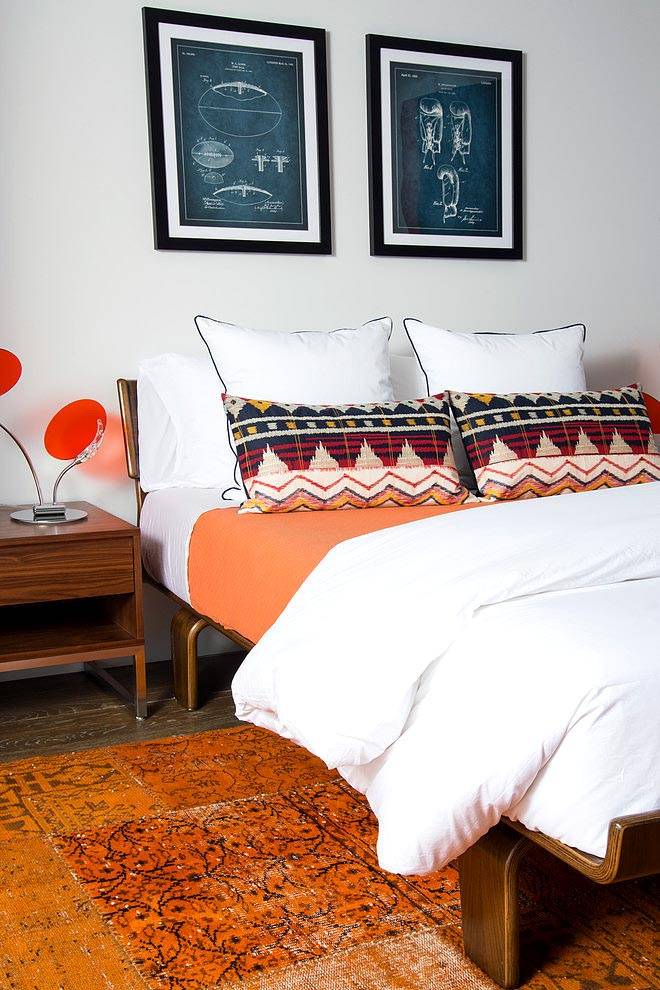 Оранжевый текстиль в дизайне спальни фото