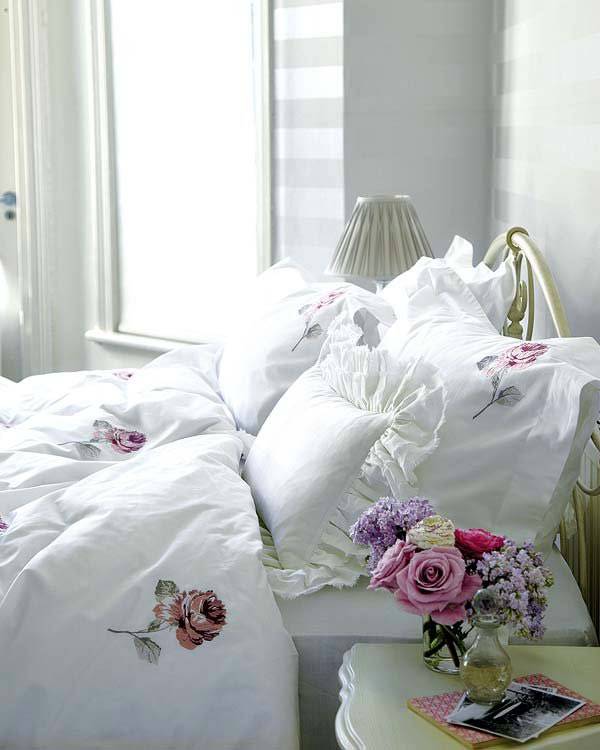красивое постельное белье для романтической спальни