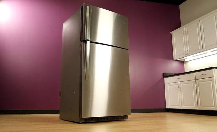 холодильник с корпусом из нержавеющей стали Whirlpool фото
