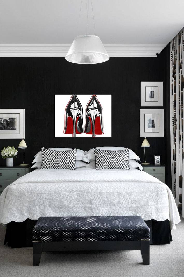 черная спальня для стильной женщины-модницы