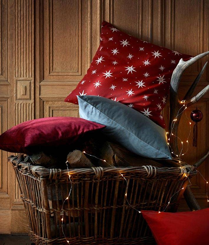 красная подушка с звездочку от h&m home