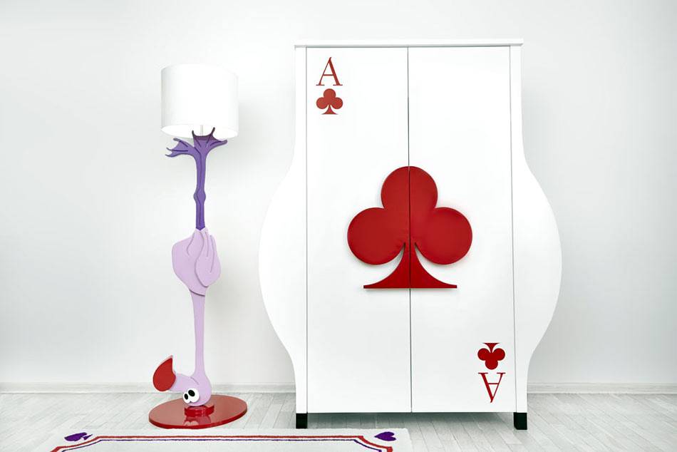 сказочная мебель для детской комнаты - лампа-фламинго и шкаф