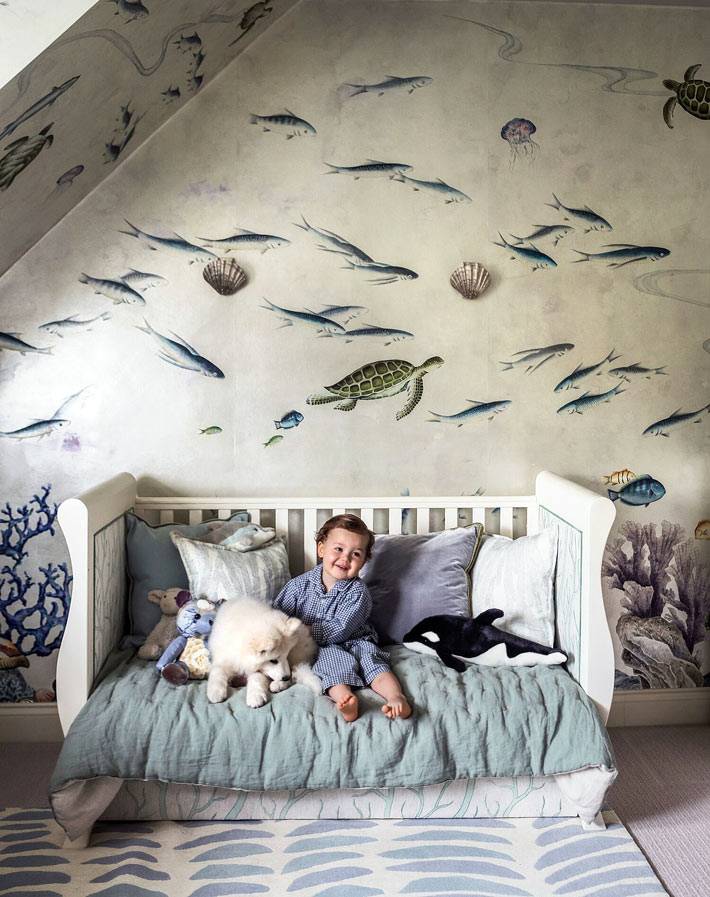 обои для комнаты ребёнка с рыбками и морскими обитателями