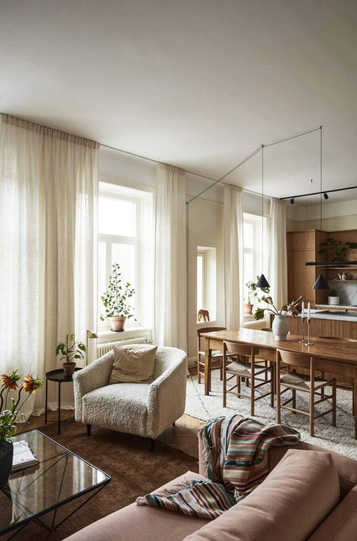 Теплая квартира в Стокгольме с дубовыми штрихами