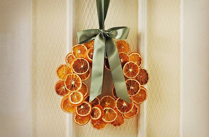 Новогодний декор из сушеных апельсиновых долек