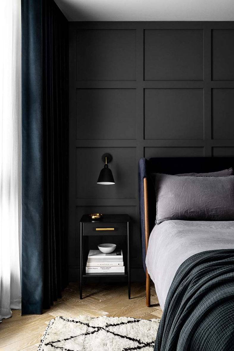 Темные оттенки в дизайне элегантных апартаментов в Лондоне