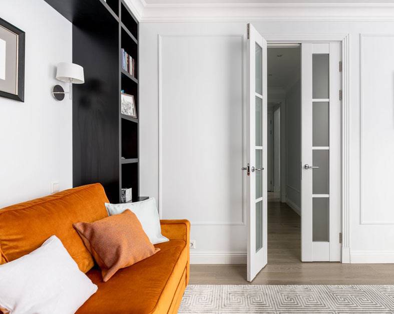 Интересный дизайн квартиры с ярким акцентом в каждой комнате